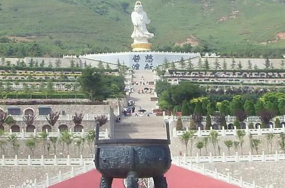 西安霸陵墓園新區(qū)服務(wù)電話(huà)