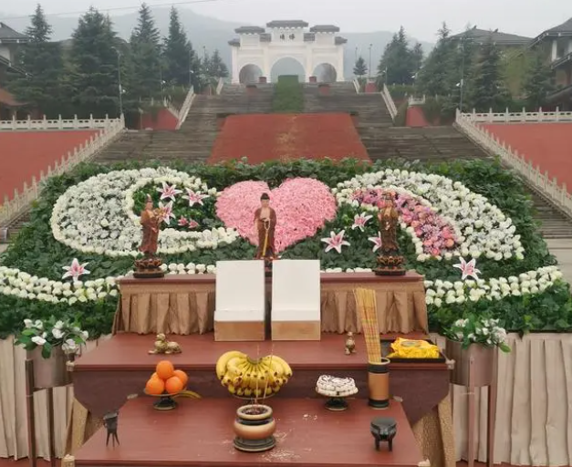 西安霸陵墓園新區電話多少號